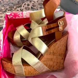 GOLD and tan leather WEDGE cork platform Sz 7.5